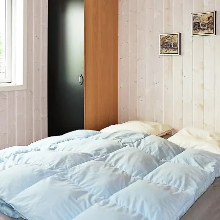 Three-bedroom Holiday In Storvorde 14 * Egense