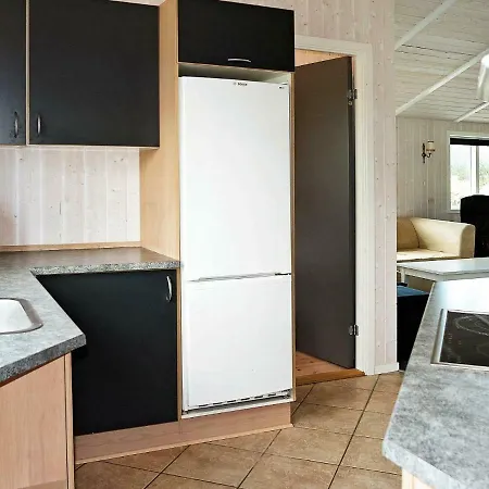 Three-bedroom Holiday In Storvorde 14 * Egense